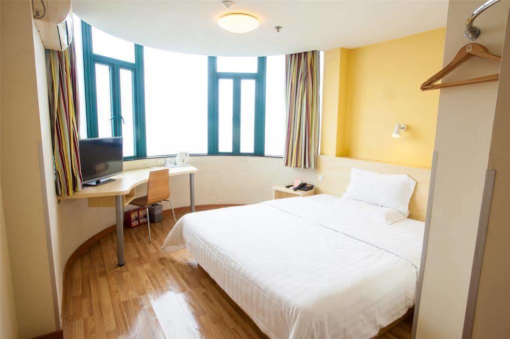 7 Days Inn Canton Esterno foto