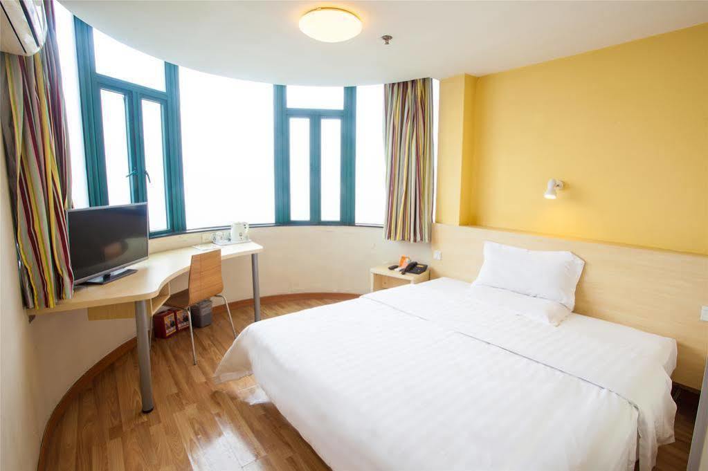 7 Days Inn Canton Esterno foto